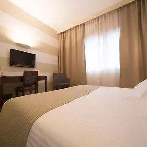 Ascot Hotel